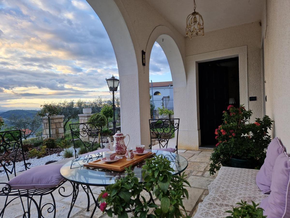 Apartment Cristina With Stunning View Vižinada Exterior foto